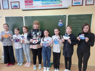 В преддверии Дня Защитника Отечества в школе проходят Уроки Мужества.