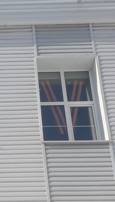 V