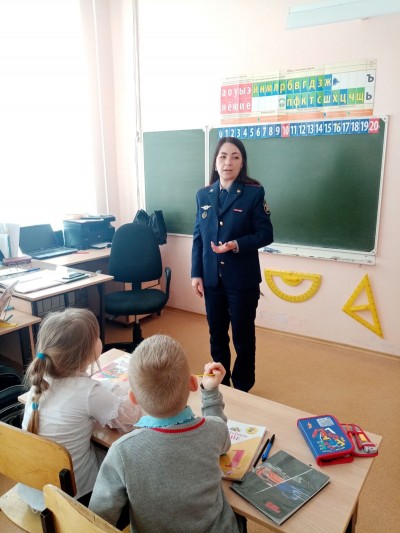 "Наша служба и опасна, и трудна"