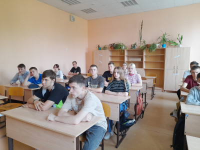 В 9Б классе прошел информационный час,