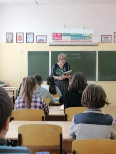Учителя школы приняли участие в акции &laquo;Читают учителя&raquo;, 