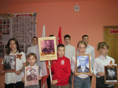 Торжественная линейка, посвященная 78-й годовщине Победы в Великой Отечественной войне