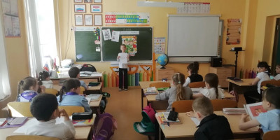 В 1а классе прошёл классный час, посвященный 9 мая